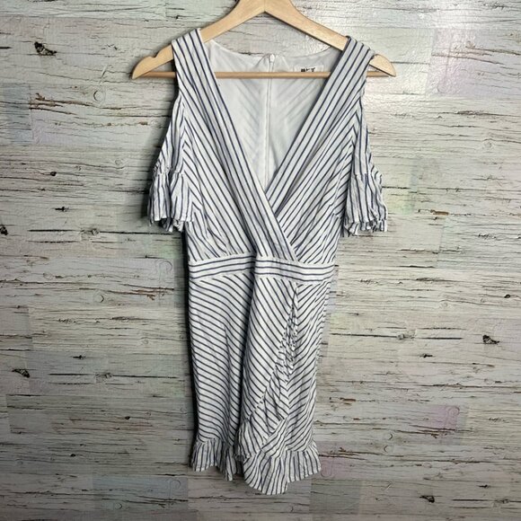 Bb Dakota  white blue striped cold shoulder dress size 4 - Picture 1 of 8